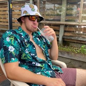 Meet your Posher, Mitchell